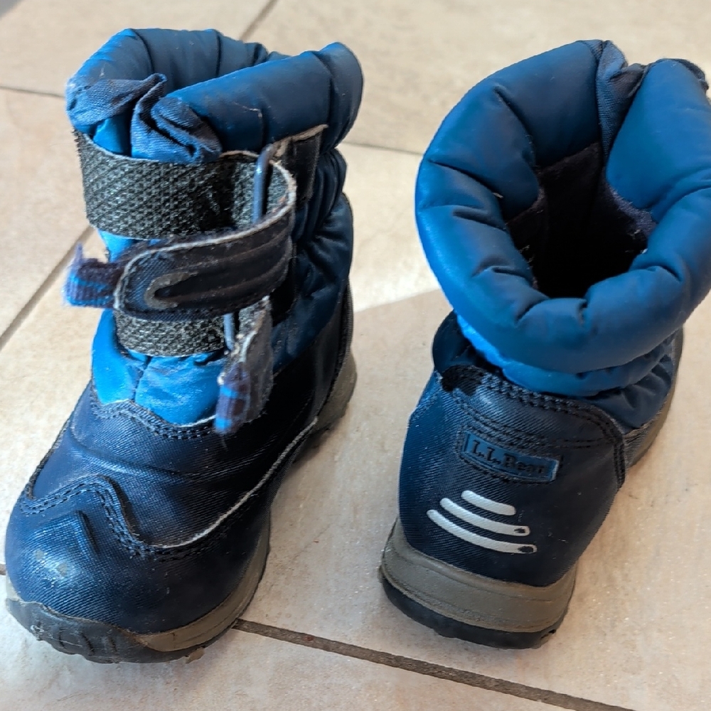 L.L. Bean Kids Navy Snow Boots